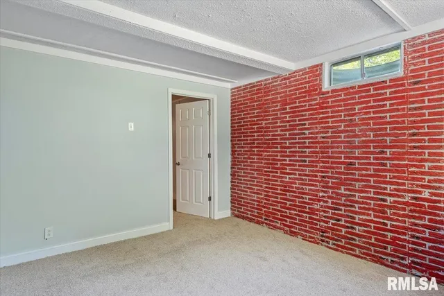 $239,000 | 17279 River View Road, Petersburg, IL 62675