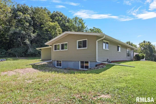 $239,000 | 17279 River View Road, Petersburg, IL 62675