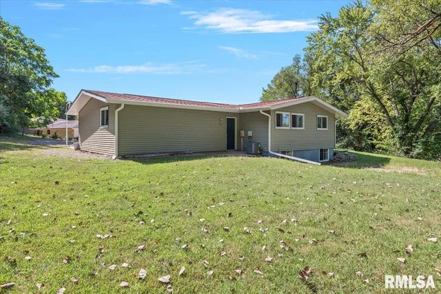 $239,000 | 17279 River View Road, Petersburg, IL 62675