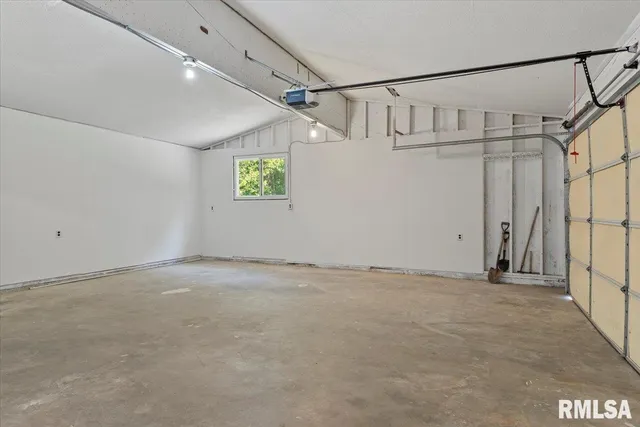 $239,000 | 17279 River View Road, Petersburg, IL 62675