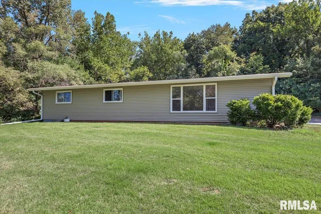 $239,000 | 17279 River View Road, Petersburg, IL 62675