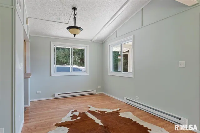 $239,000 | 17279 River View Road, Petersburg, IL 62675