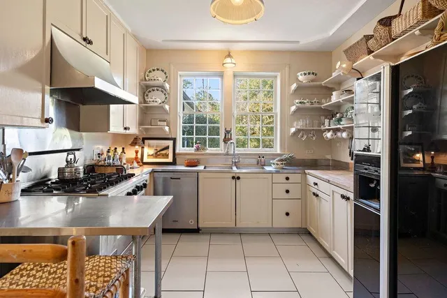 $1,049,000 | 10296 Highway 190, Hammond, LA 70403