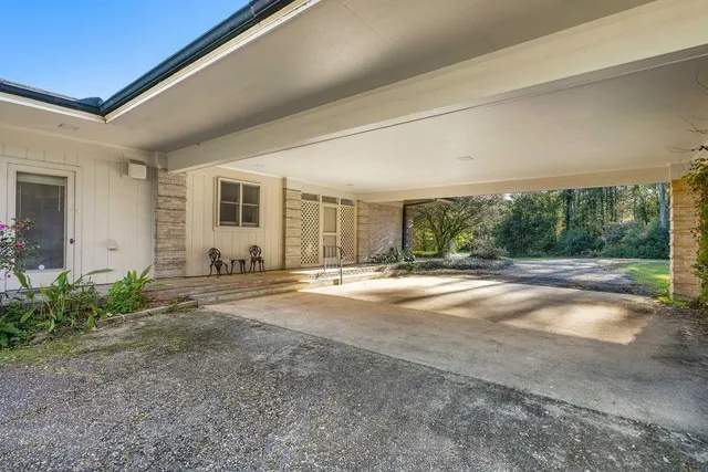 $1,049,000 | 10296 Highway 190, Hammond, LA 70403