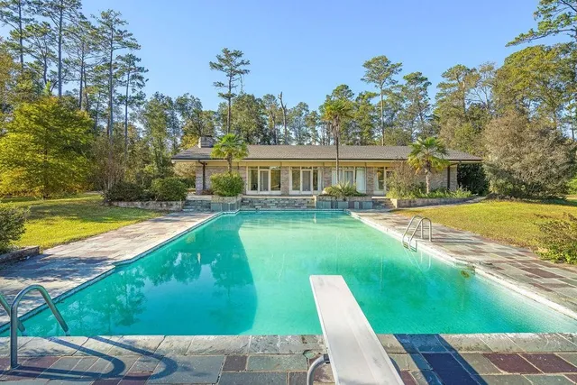 $1,049,000 | 10296 Highway 190, Hammond, LA 70403