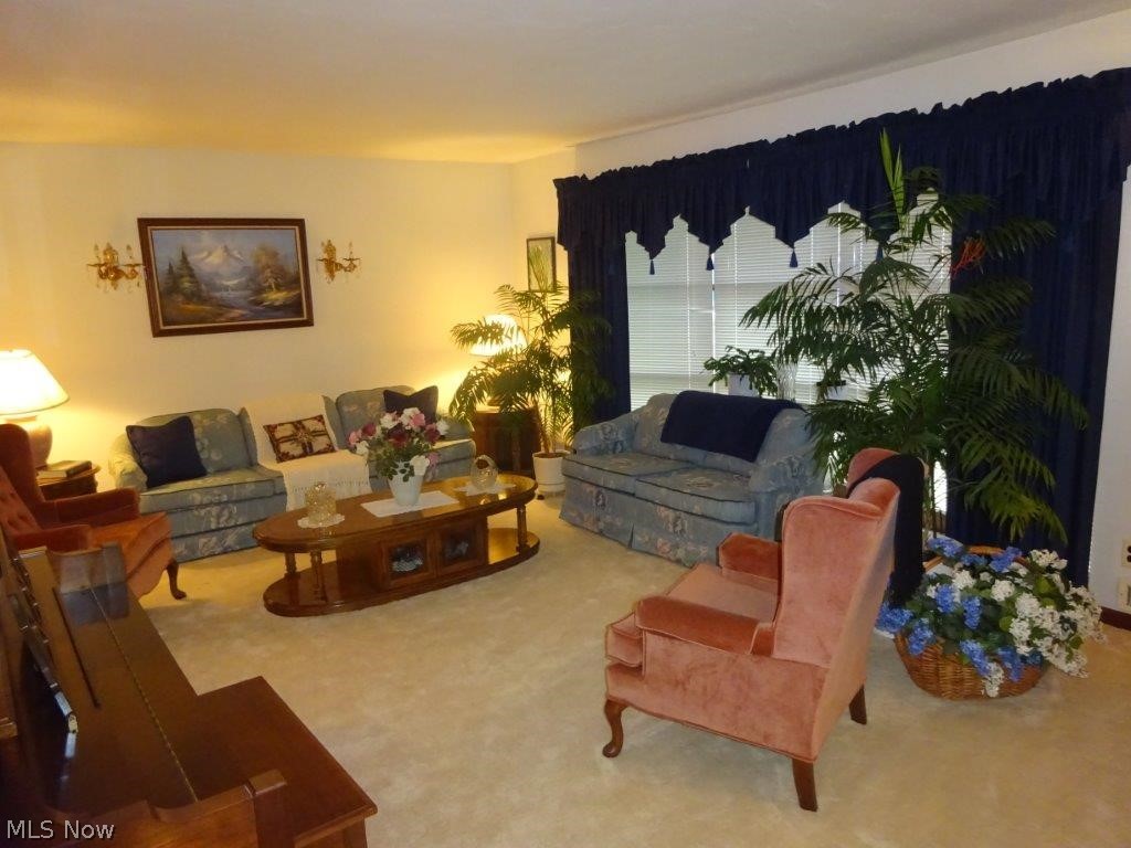 6489 Hamden Road Parma Heights, OH 44130 - Photo 10 of 34 Gallery Image 10