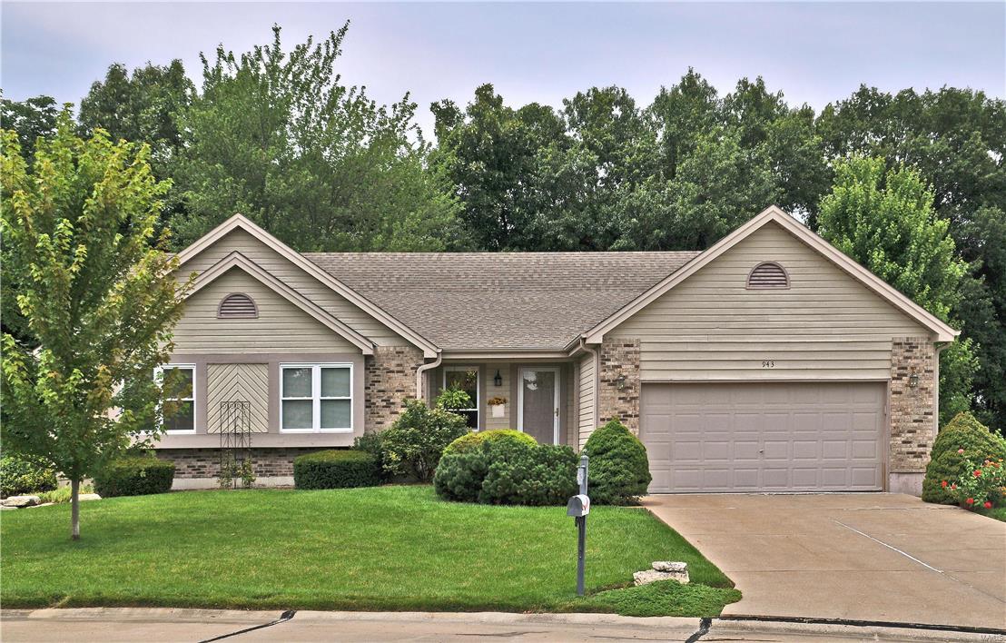 943 Hemingway Lane Weldon Spring, MO 63304 - Photo 1 of 20