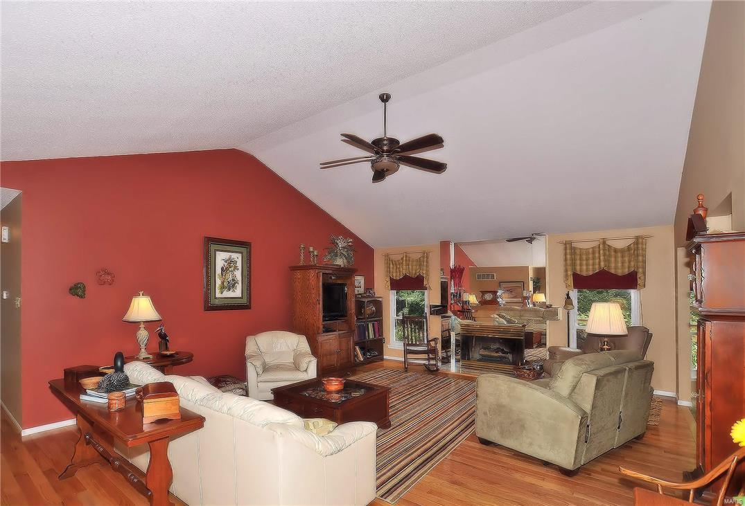 943 Hemingway Lane Weldon Spring, MO 63304 - Photo 4 of 20
