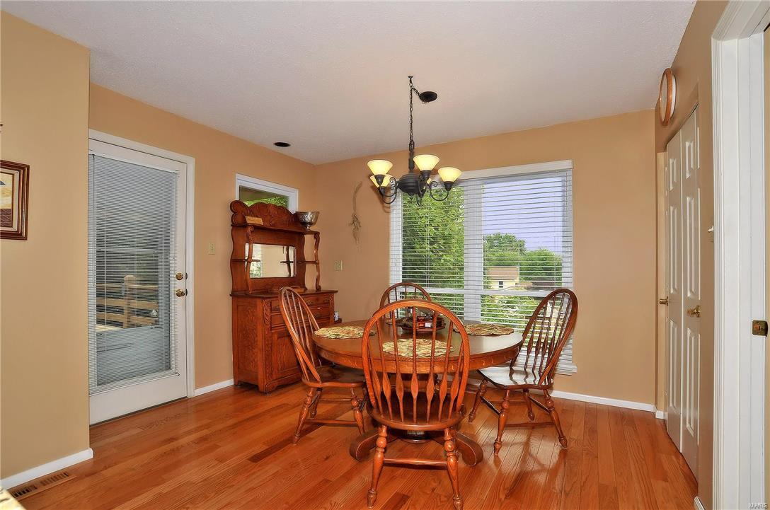 943 Hemingway Lane Weldon Spring, MO 63304 - Photo 8 of 20