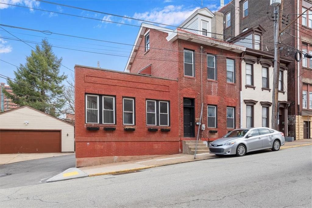 375 1/2 Main Street, Pittsburgh, PA 15224 Compass