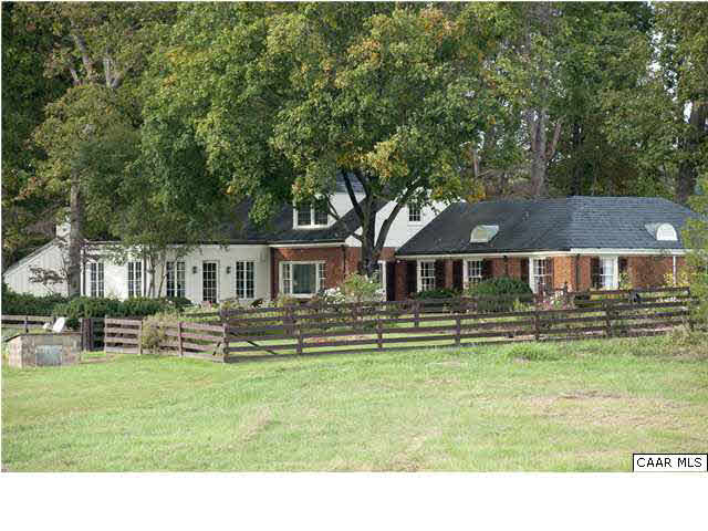 1898 Catlin Road Charlottesville, VA 22901 - Photo 6 of 50 a front view of a house with garden