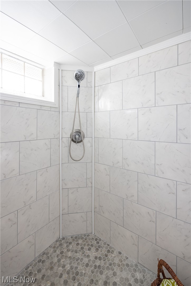 928 Richmond Road Cleveland, OH 44124 - Photo 30 of 30 Gallery Image 30