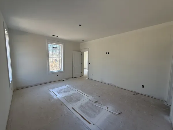 $700,000 | 10022 Forest Lane, Bon Aqua, TN 37025