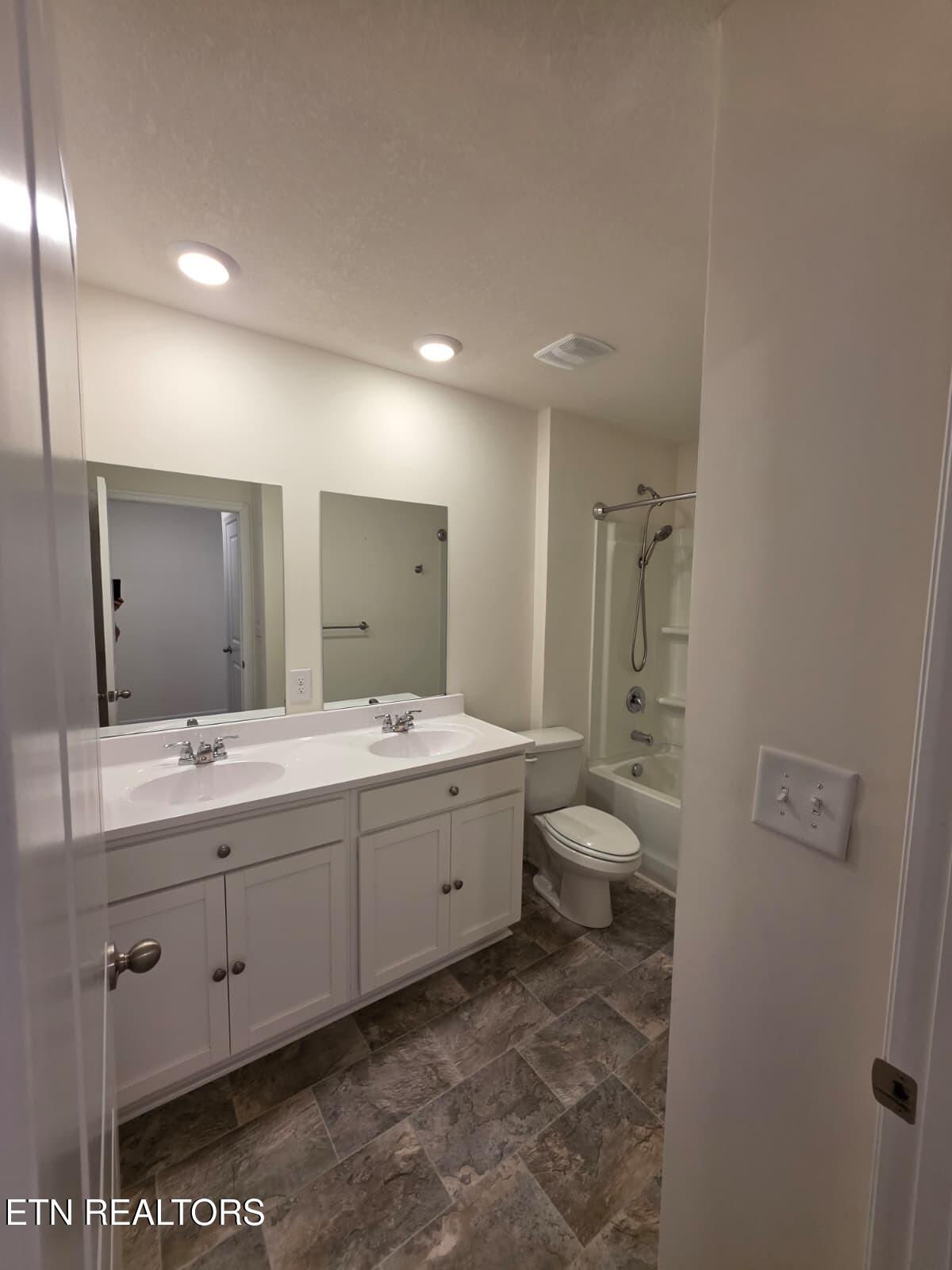 1428 Ridge Estates Drive Athens, TN 37303 - Photo 16 of 26 32