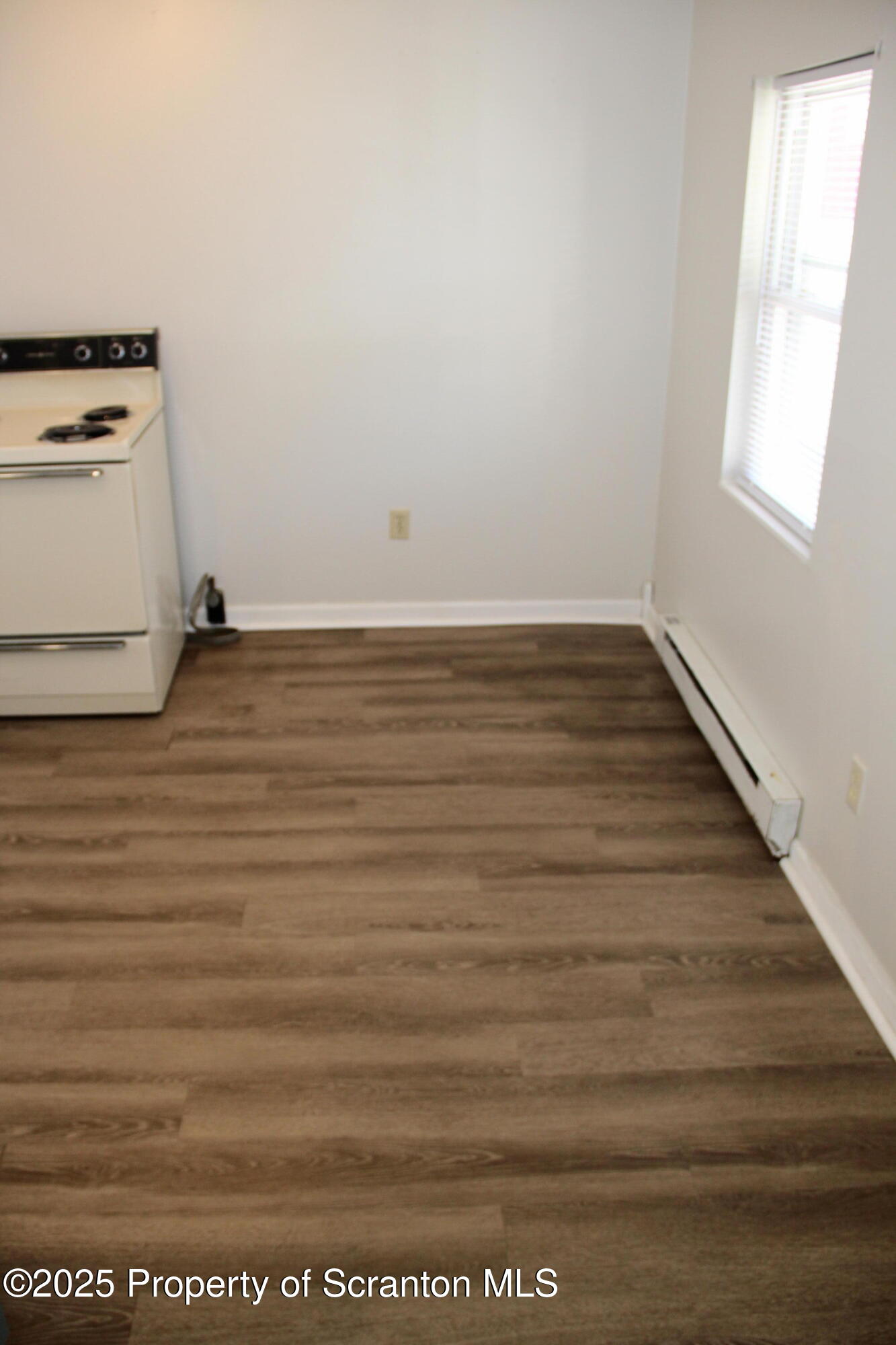 144 East Grace Street Old Forge, PA 18518 - Photo 13 of 17 a view of a room