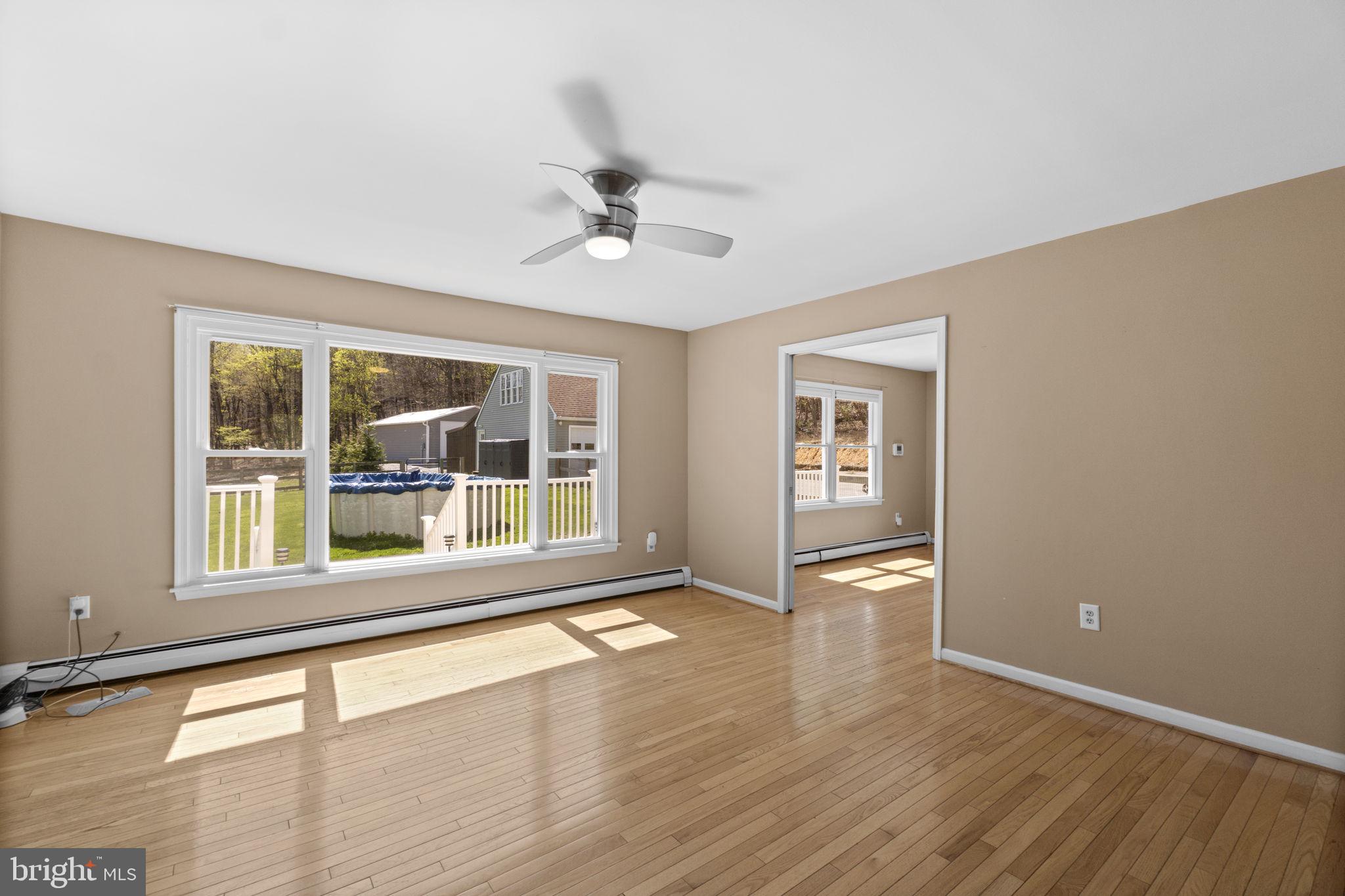 10812 Putman Road Thurmont, MD 21788 - Photo 13 of 60