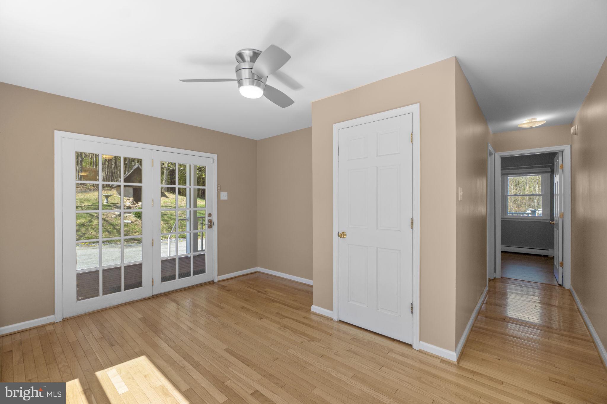 10812 Putman Road Thurmont, MD 21788 - Photo 16 of 60