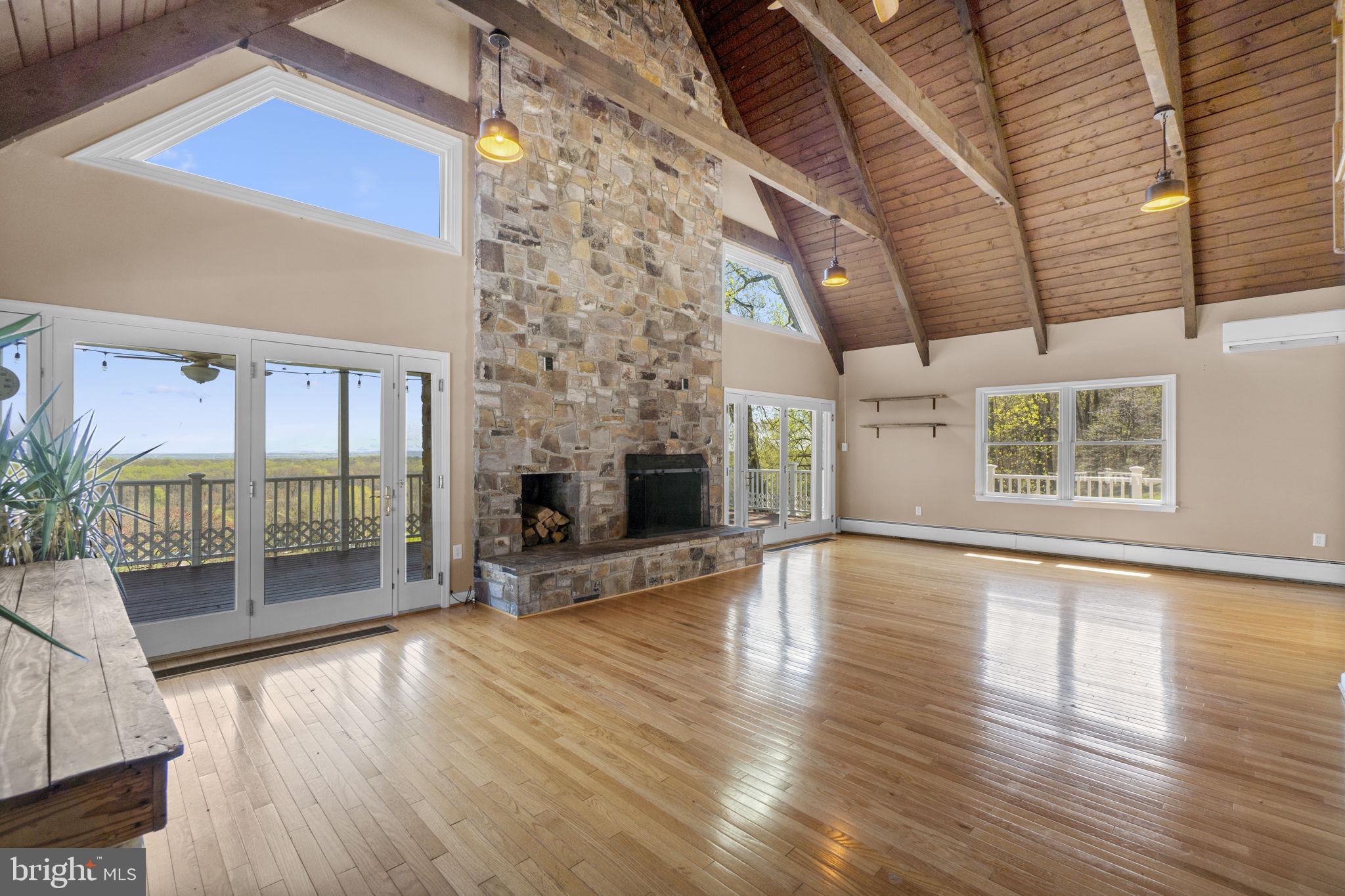 10812 Putman Road Thurmont, MD 21788 - Photo 2 of 60