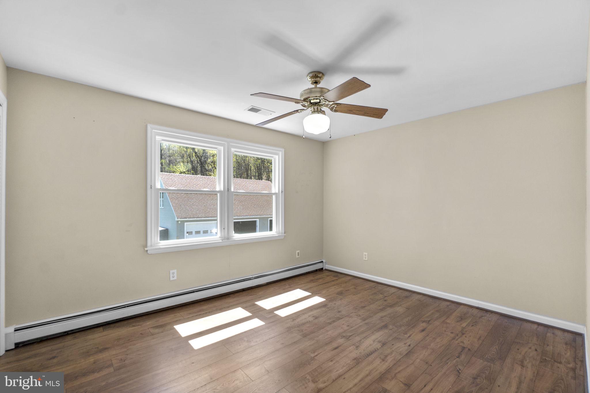 10812 Putman Road Thurmont, MD 21788 - Photo 21 of 60