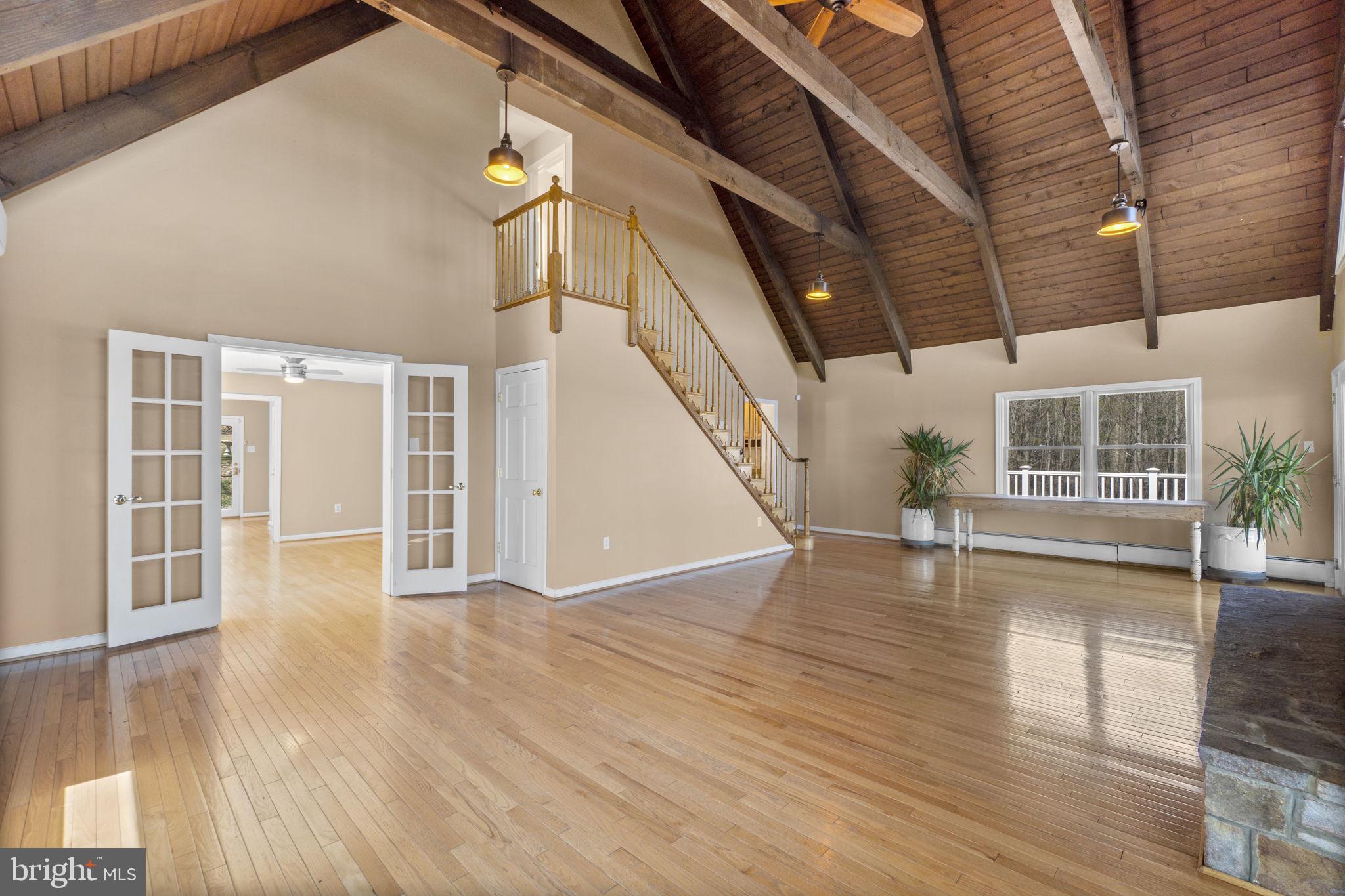 10812 Putman Road Thurmont, MD 21788 - Photo 5 of 60