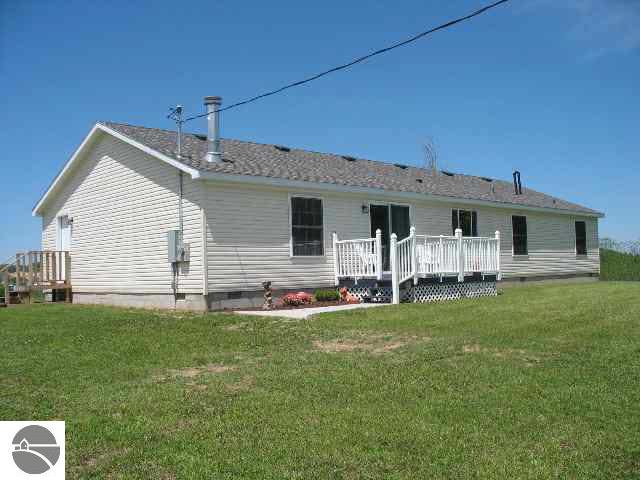 2224 Rau Road West Branch, MI 48661 - Photo 6 of 6 1755982-5.JPG
