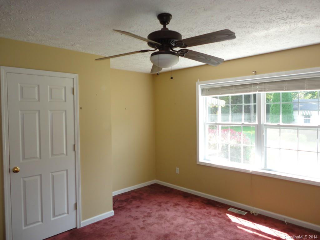 4969 Slanting Bridge Road, Unit 11 Sherrills Ford, NC 28673 - Photo 16 of 24 Gallery Image 16