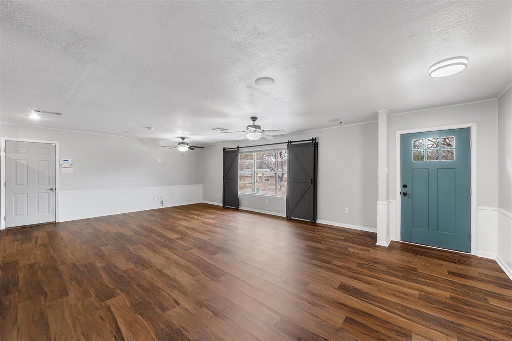 2208 Lake Forest Drive Waco, TX 76708 - Photo 5 of 28