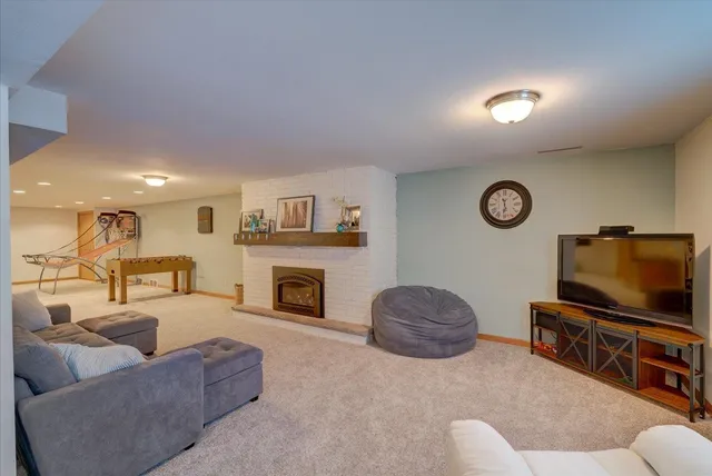 $450,000 | 2718 Hilltop Drive, Sun Prairie, WI 53590