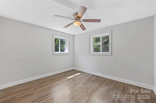 $355,000 | 425 Lyndhurst Drive, Hendersonville, NC 28791