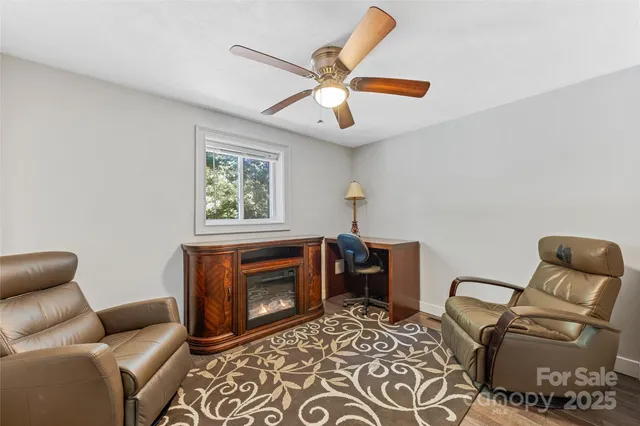 $355,000 | 425 Lyndhurst Drive, Hendersonville, NC 28791