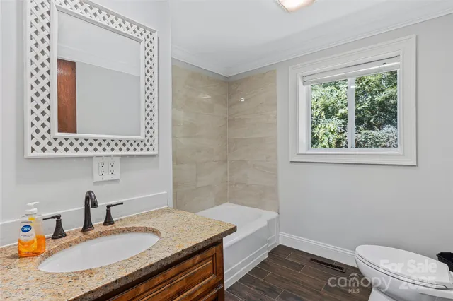 $355,000 | 425 Lyndhurst Drive, Hendersonville, NC 28791