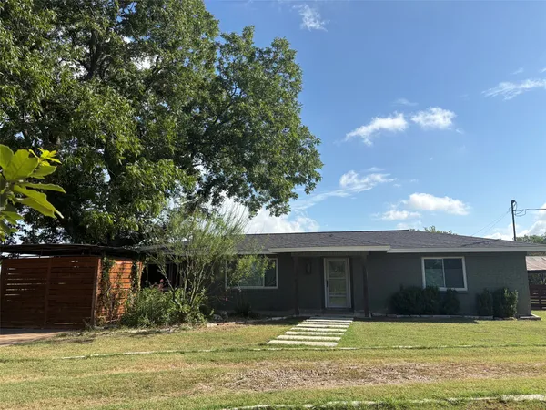 $2,850 | 9032 Nuckols Crossing Road, Austin, TX 78744