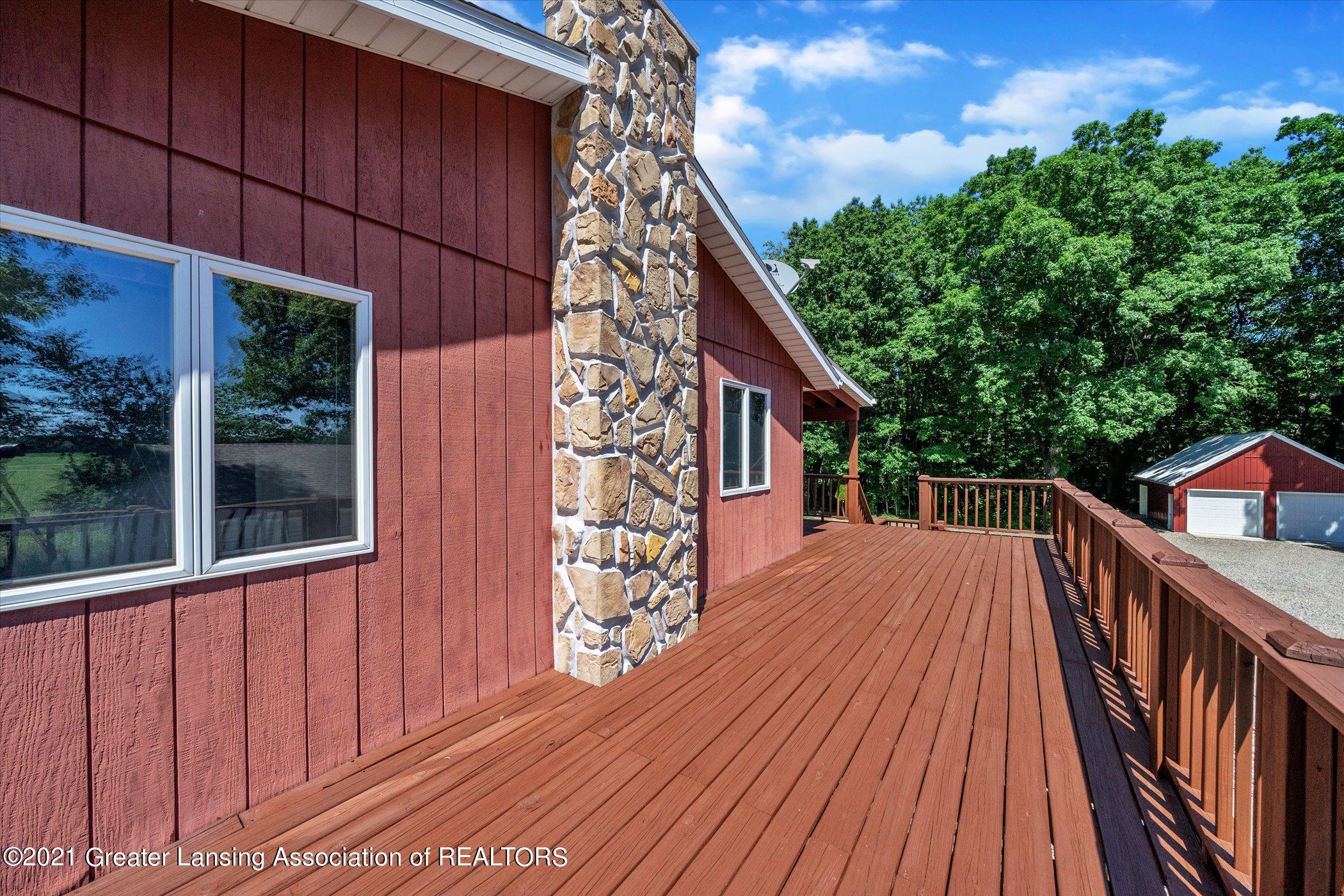 7851 South Cochran Road Olivet, MI 49076 - Photo 33 of 52 (33) EXTERIOR Deck