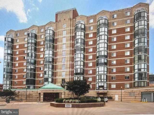 $279,900 | 24 Courthouse Square, Unit 607, Rockville, MD 20850