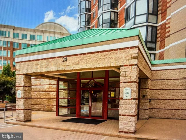 $279,900 | 24 Courthouse Square, Unit 607, Rockville, MD 20850