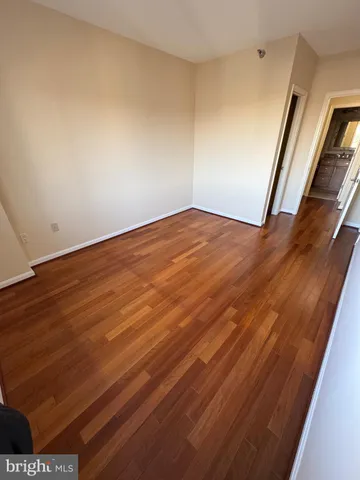 $279,900 | 24 Courthouse Square, Unit 607, Rockville, MD 20850