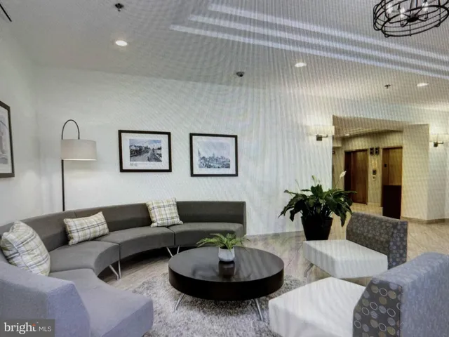 $279,900 | 24 Courthouse Square, Unit 607, Rockville, MD 20850