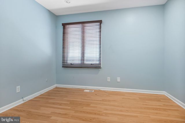 $275,000 | 210 Uxbridge, Cherry Hill, NJ 08034