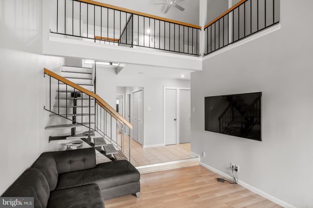 $275,000 | 210 Uxbridge, Cherry Hill, NJ 08034