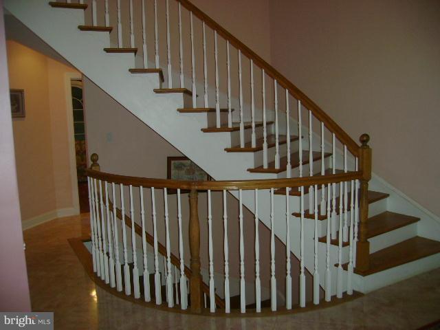 181 French Road Shenandoah Junction, WV 25442 - Photo 22 of 27 Foyer1