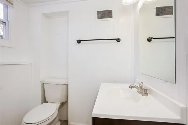 $1,590 | 9306 Fairwood Drive, Kansas City, MO 64138