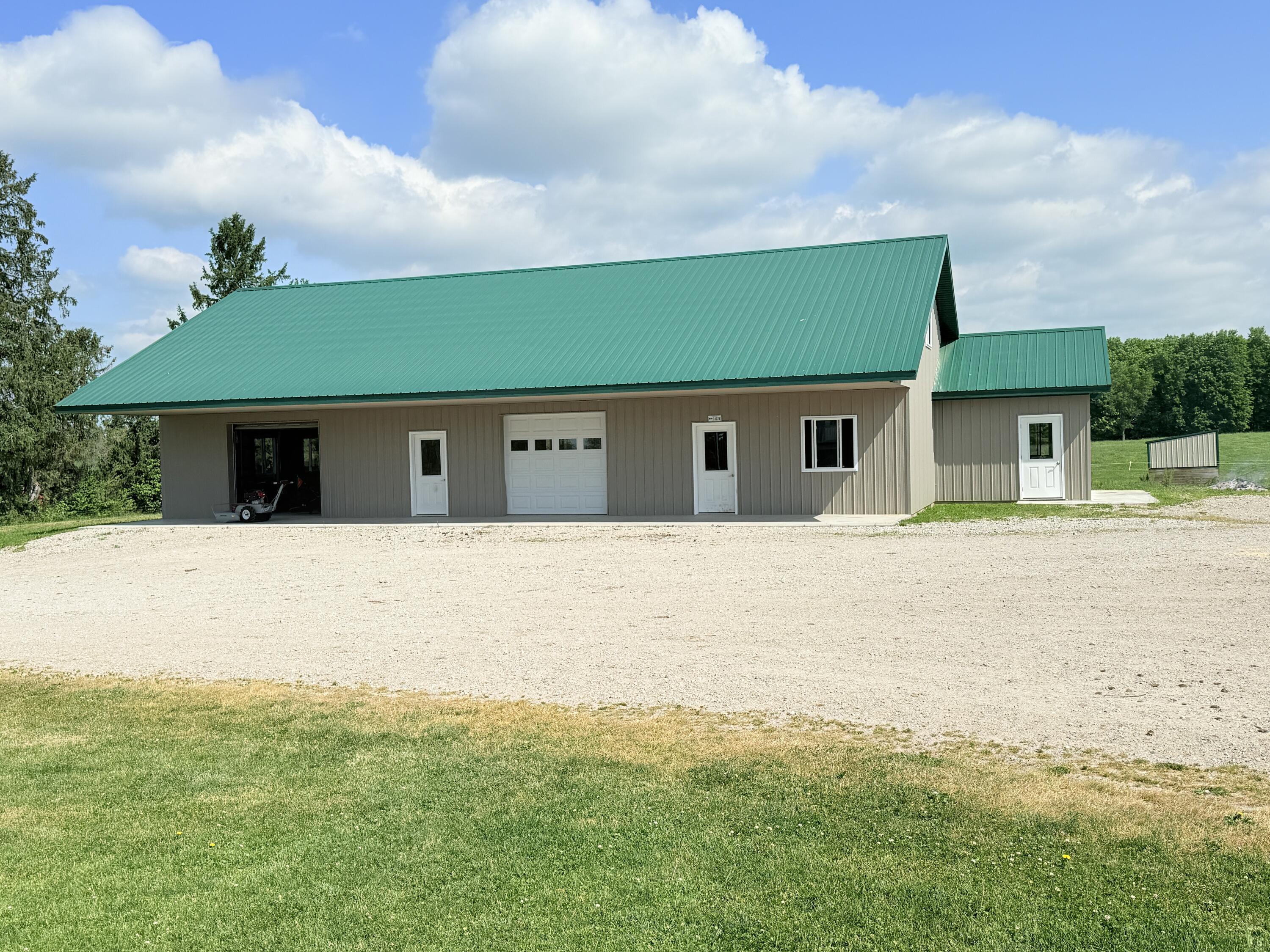 21576 Patterson Road, Unit OPTION B Tustin, MI 49688 - Photo 9 of 13 IMG_0820