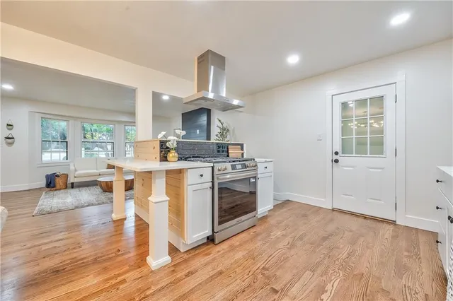 $345,000 | 5509 West 50th Terrace, Roeland Park, KS 66202