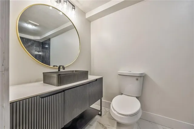 $345,000 | 5509 West 50th Terrace, Roeland Park, KS 66202