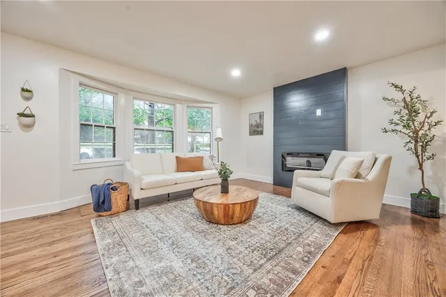 $345,000 | 5509 West 50th Terrace, Roeland Park, KS 66202