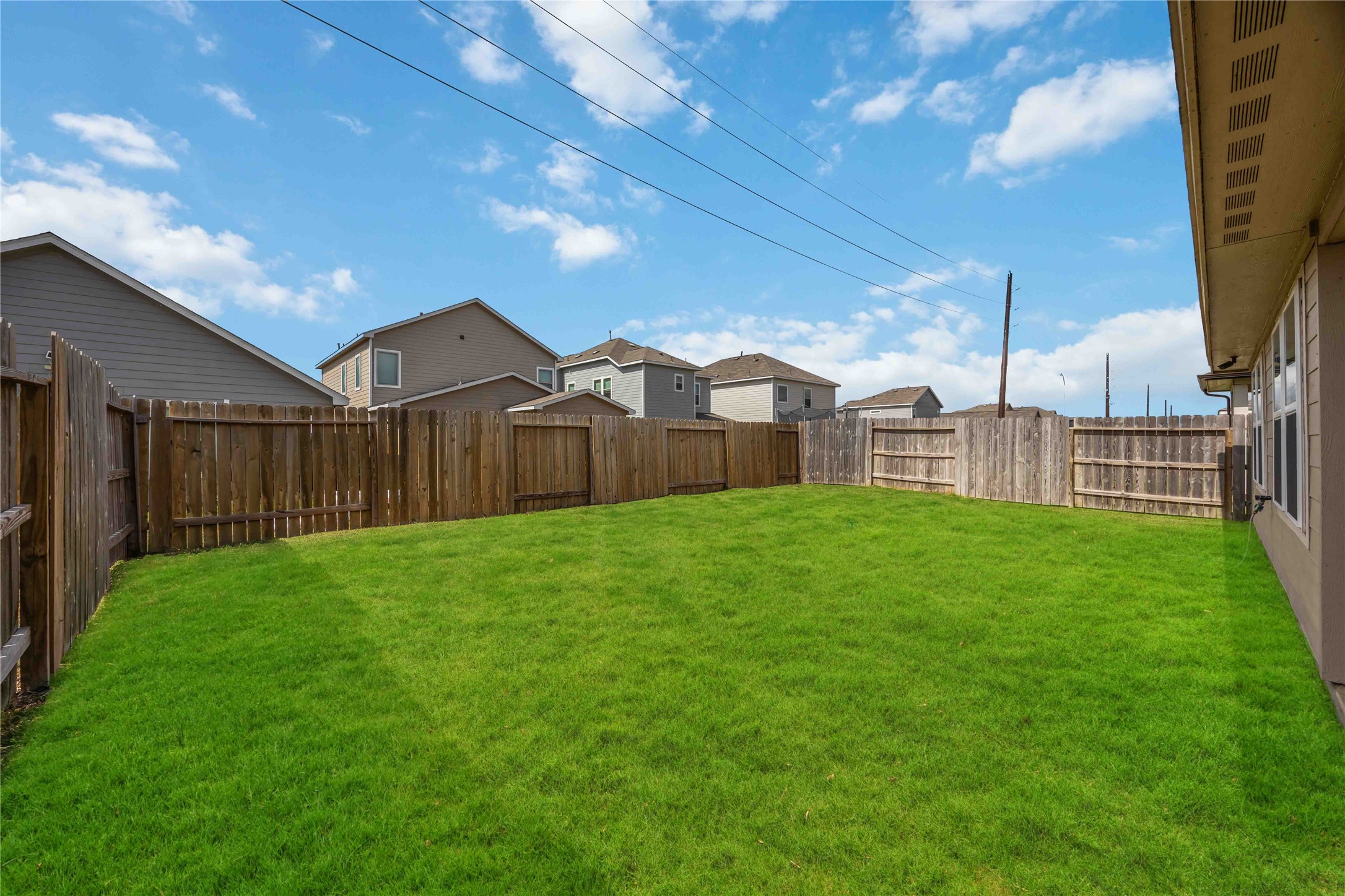 6910 Lebec Drive Rosharon, TX 77583 - Photo 25 of 26 a view of a house with backyard and porch