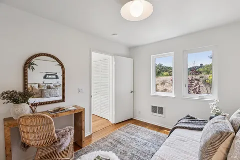 $1,300,000 | 220 Donahue Street, Sausalito, CA 94965
