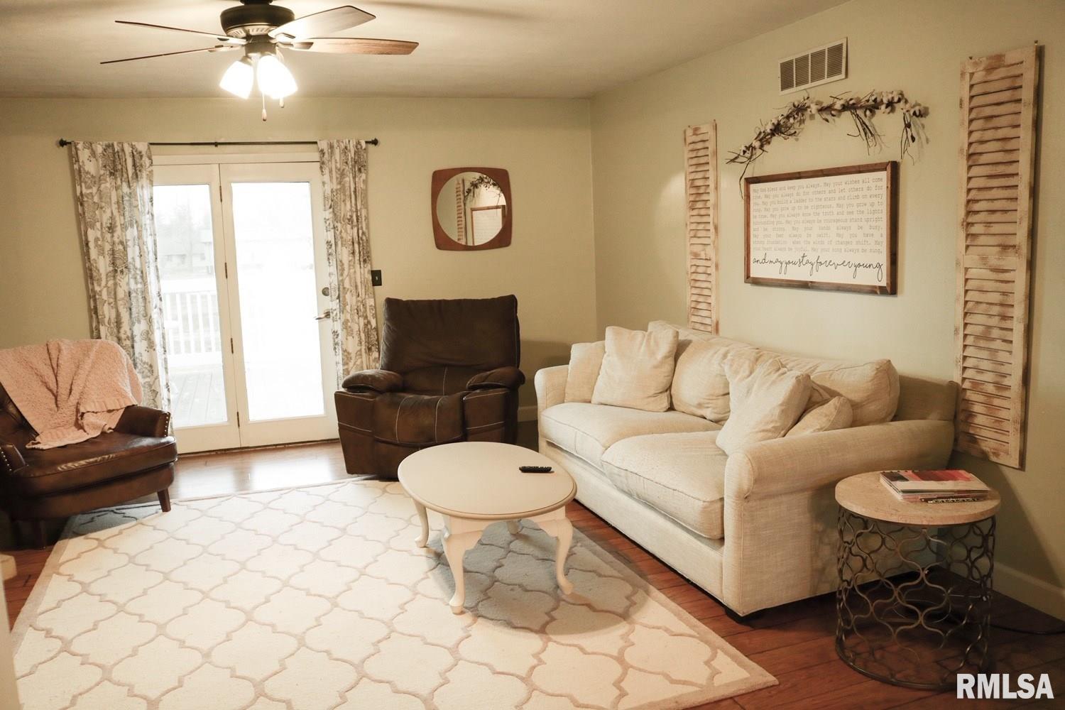 619 Covered Bridge Road Glenarm, IL 62536 - Photo 13 of 31 Gallery Image 13