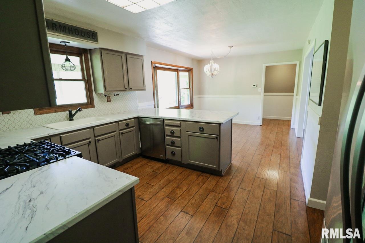 619 Covered Bridge Road Glenarm, IL 62536 - Photo 3 of 31 Gallery Image 3