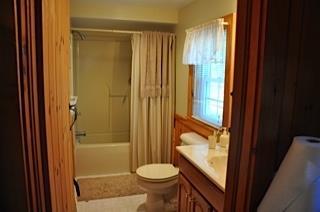 4 Perkins Road New Harbor, ME 04554 - Photo 8 of 8 Bathroom. Convenient full bath